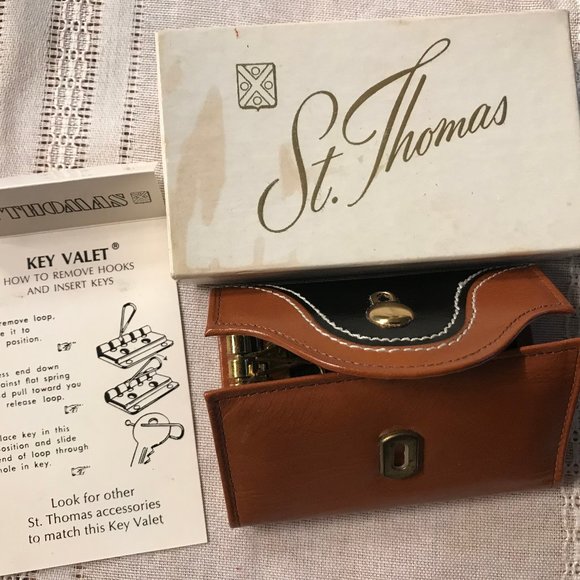 NIB VINTAGE  Key Holder   Genuine COwhide LEather - Picture 1 of 6